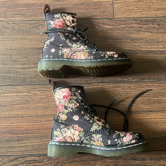 DR. MARTENS - Picture 3 of 6